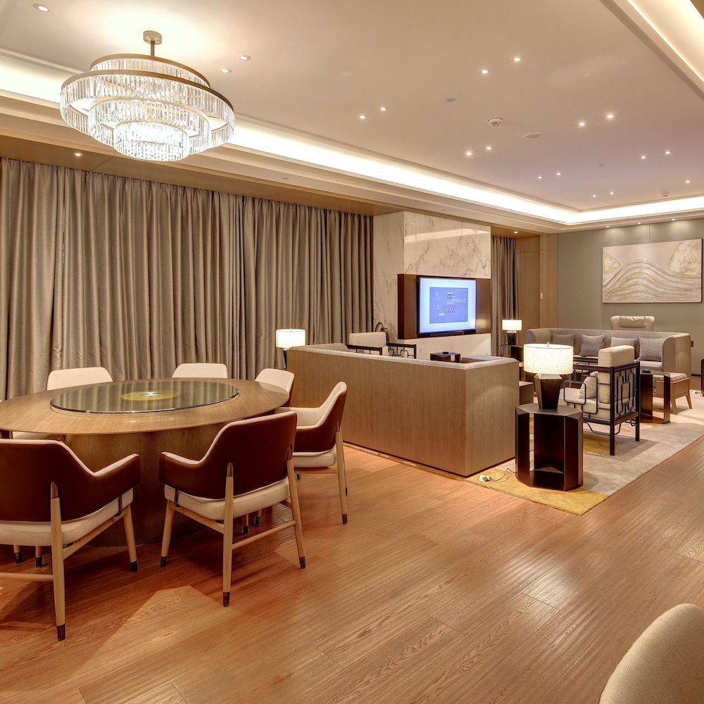 Presidential Suite, Smoking photo 2