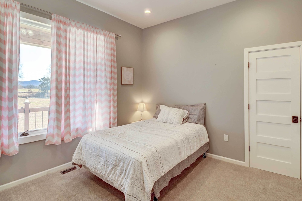 House (4 Bedrooms) photo 1