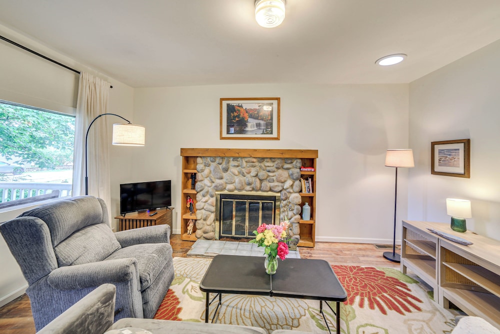 House (2 Bedrooms) photo 1