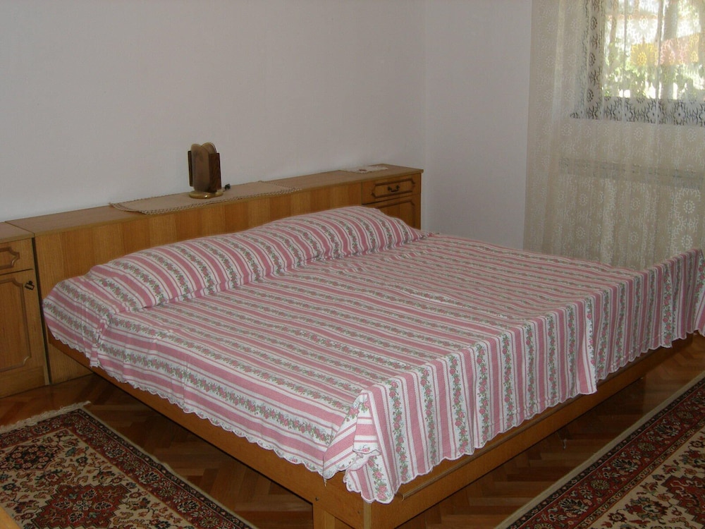 Apartment (N1)