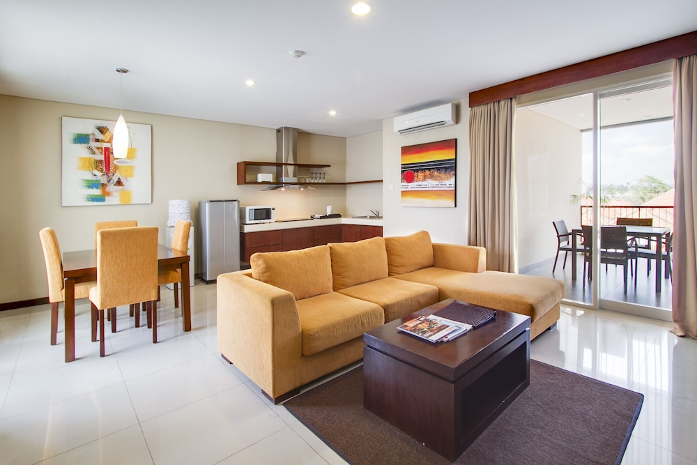 Apartment (Suite) thumbnail 5