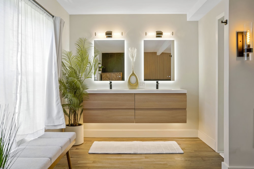Deluxe Room - Photo 1