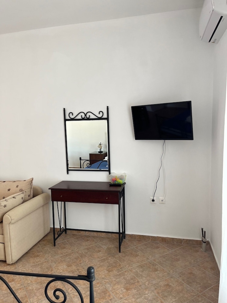 Basic Triple Room