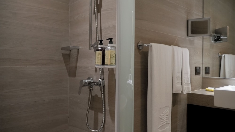 Available room