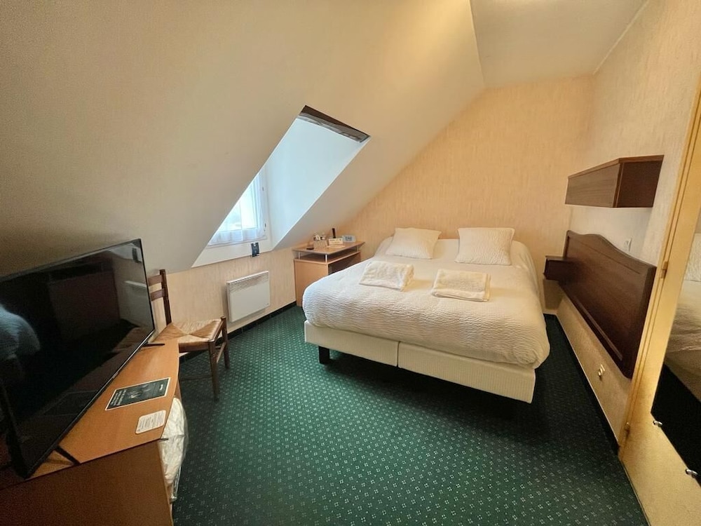 Economy Room - Photo 6
