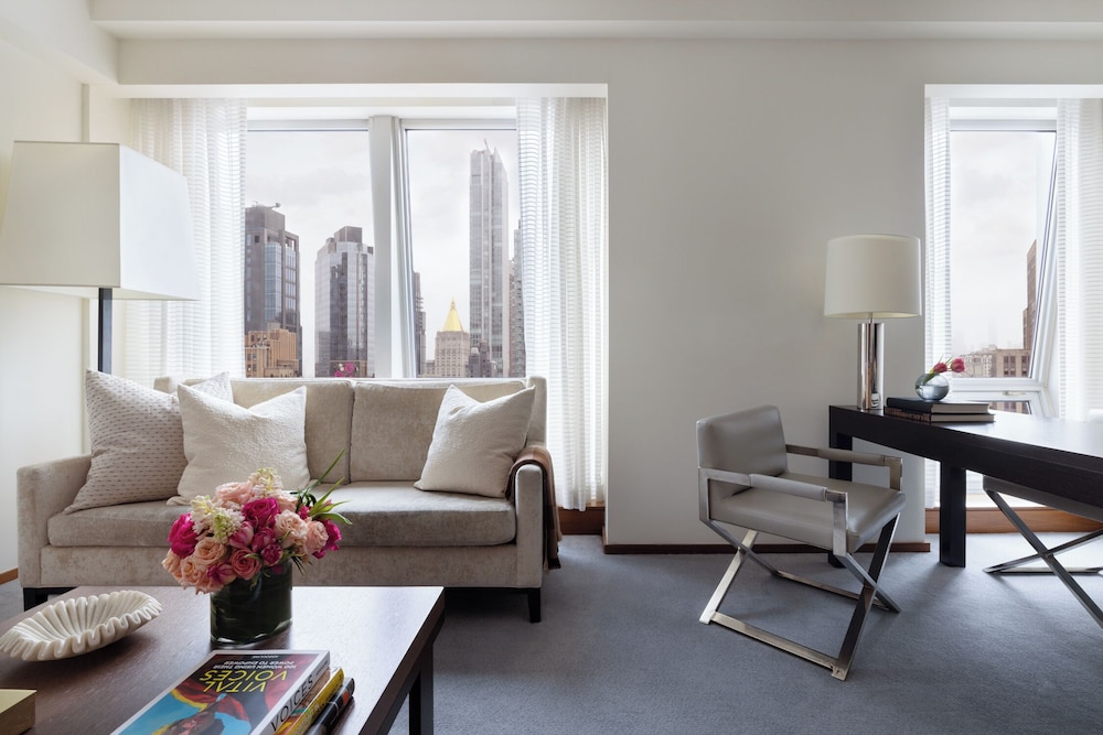Suite, 1 Bedroom, Club Lounge Access (Empire State View)