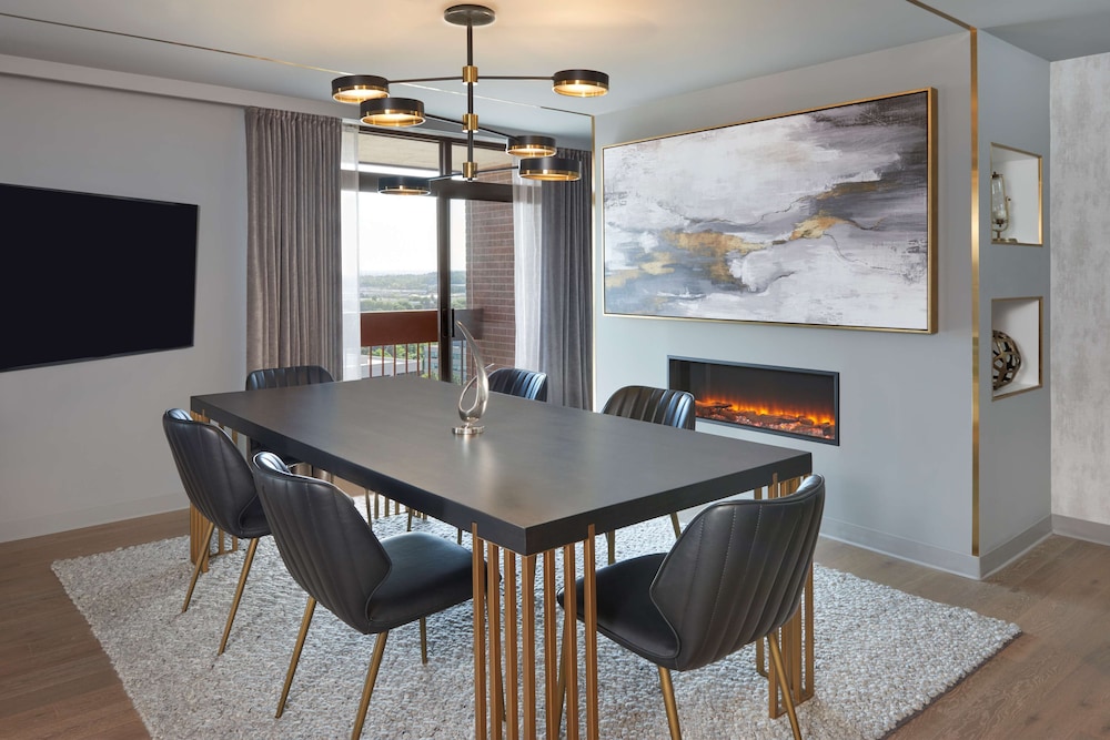 Meadowvale One Bedroom Suite thumbnail 6