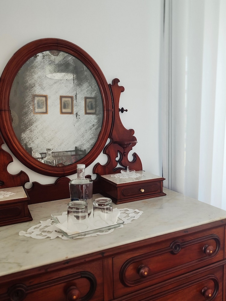 Classic Double or Twin Room, Sea View photo 2