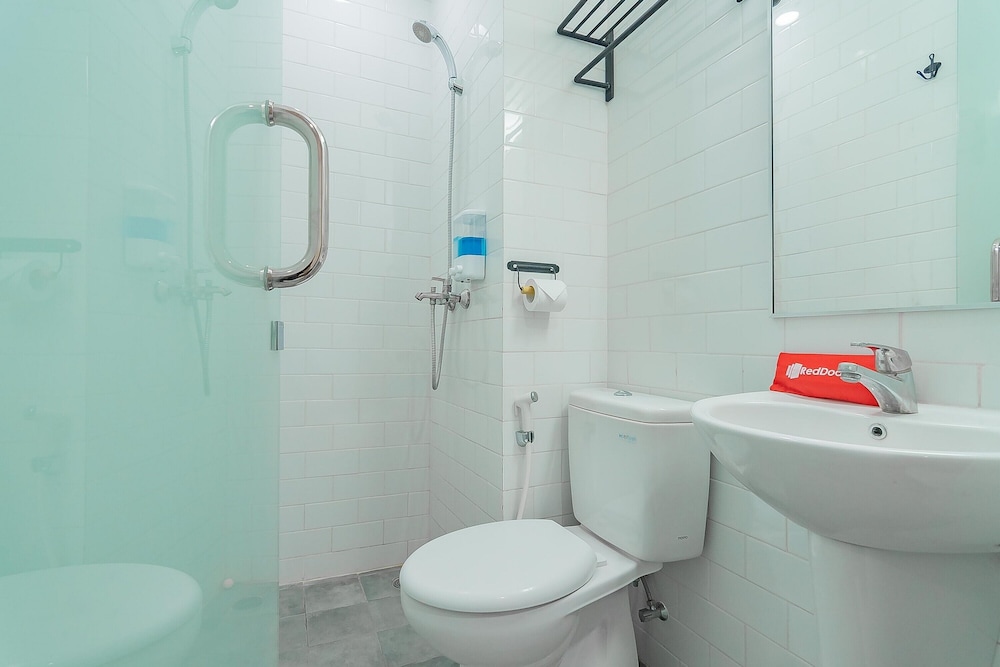 Double Room (Reddoorz) - Photo 2