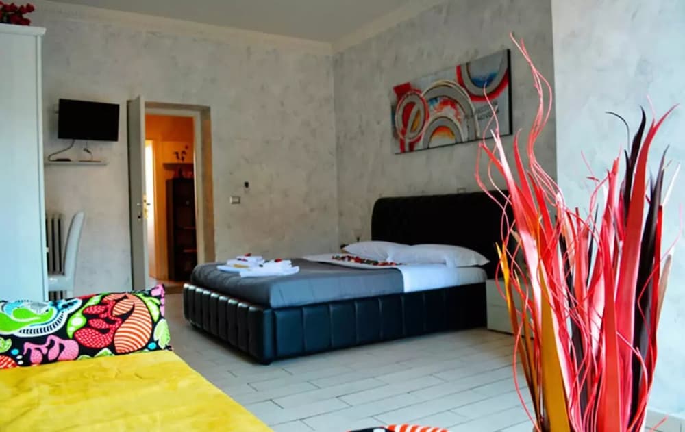 Basic Triple Room