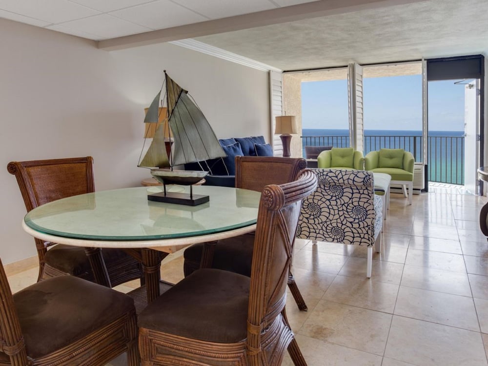 Suite, 1 Bedroom, Oceanfront - Photo 6