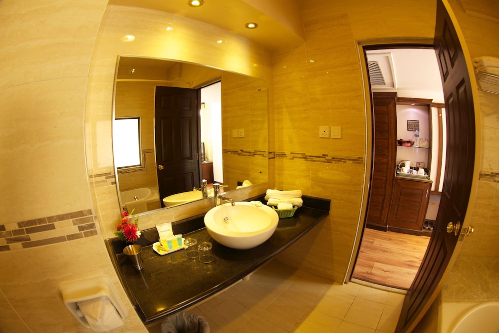Deluxe Triple Room, 1 Bedroom - Photo 4