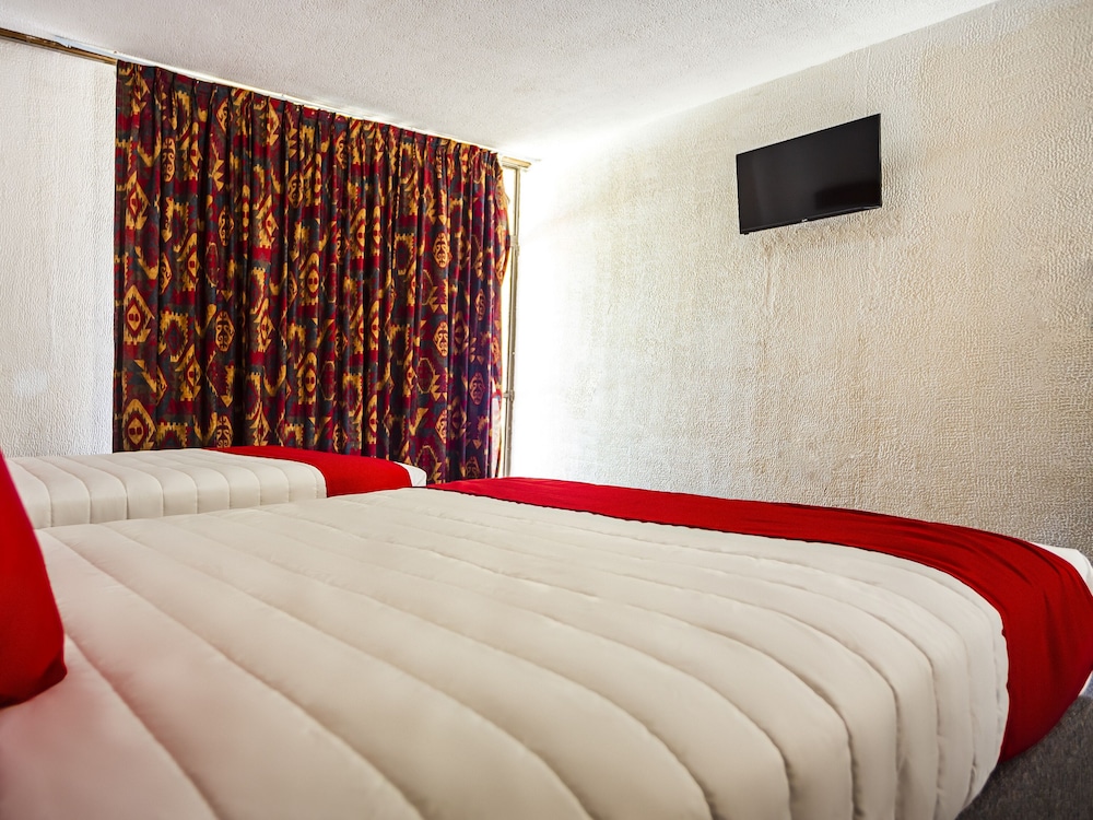 Standard Room, 2 Double Beds photo 3