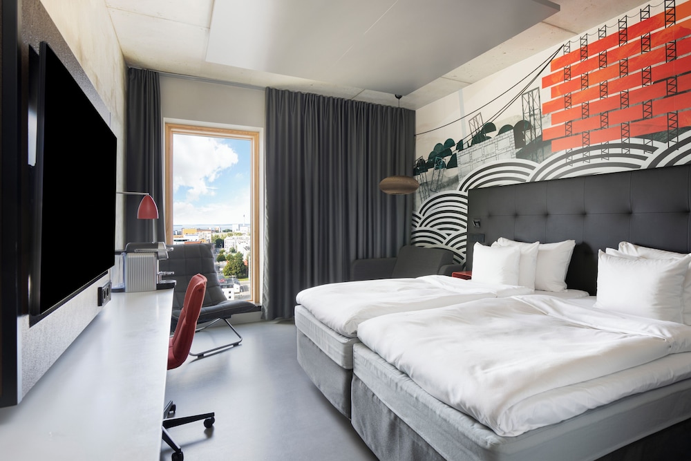 Twin Room (Solo Up with chair bed)