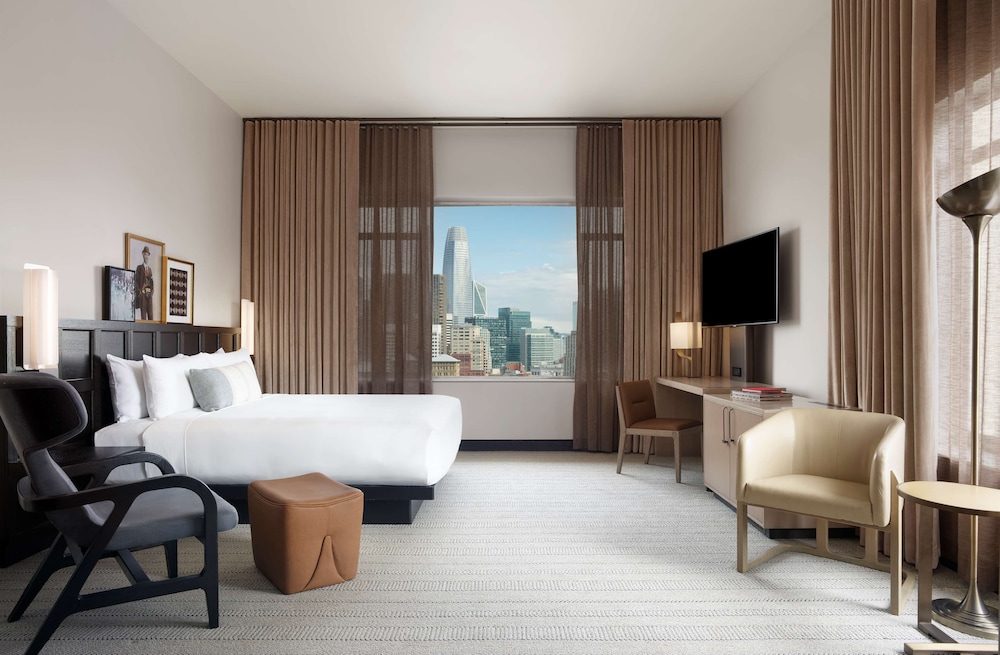 Executive Room, 1 King Bed, Accessible (Hearing) - Photo 6
