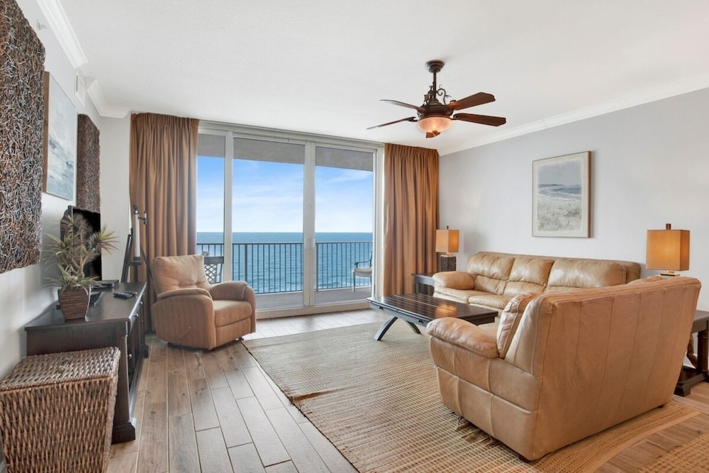Signature Condo, 3 Bedrooms, Beach View, Beachfront