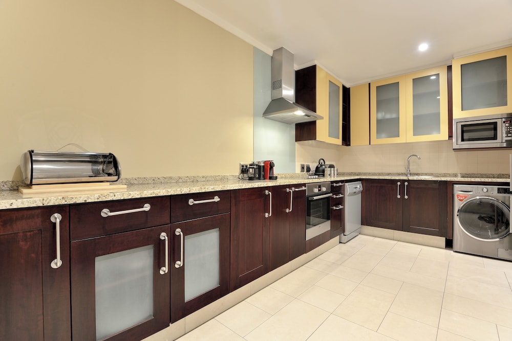 Executive Suite, 1 Bedroom - Photo 4