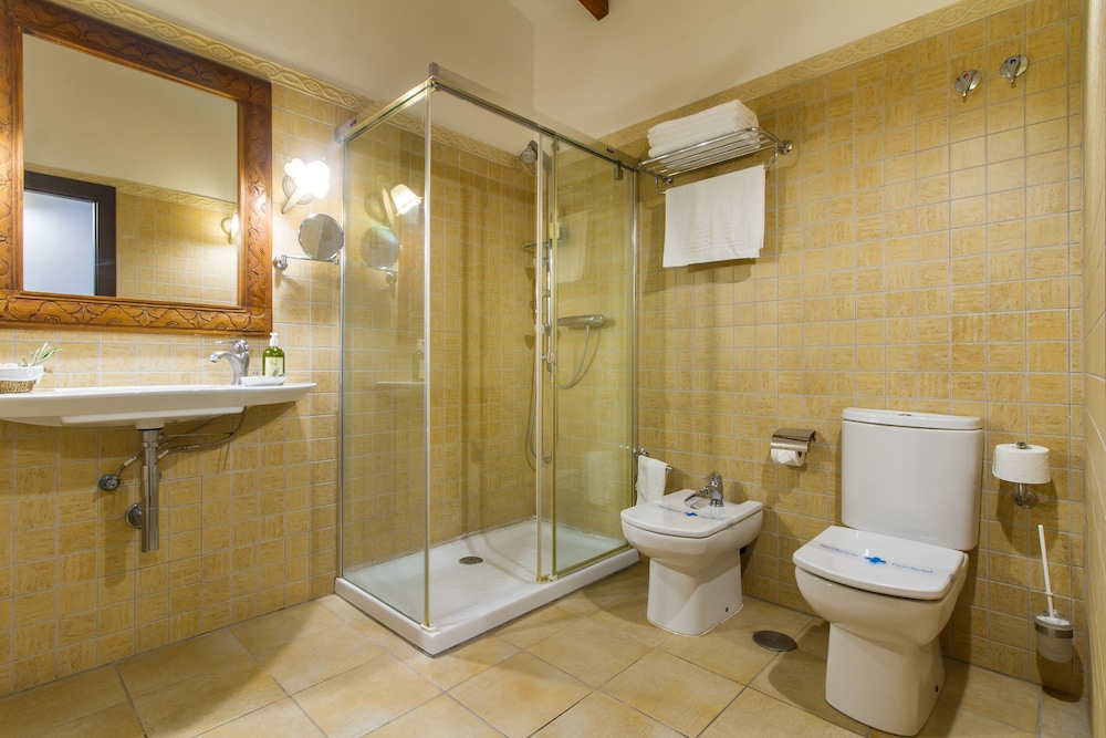 Traditional Double Room, 1 Queen Bed, Balcony - Photo 21