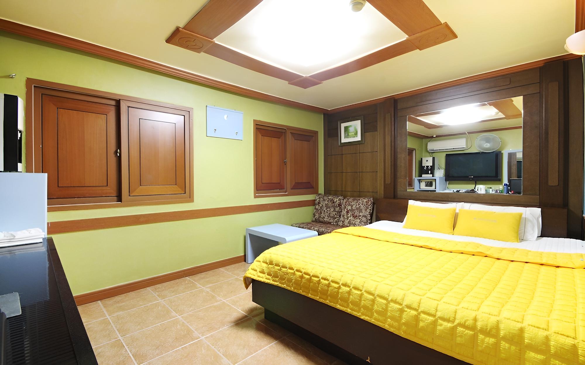 Room (General room) photo 3