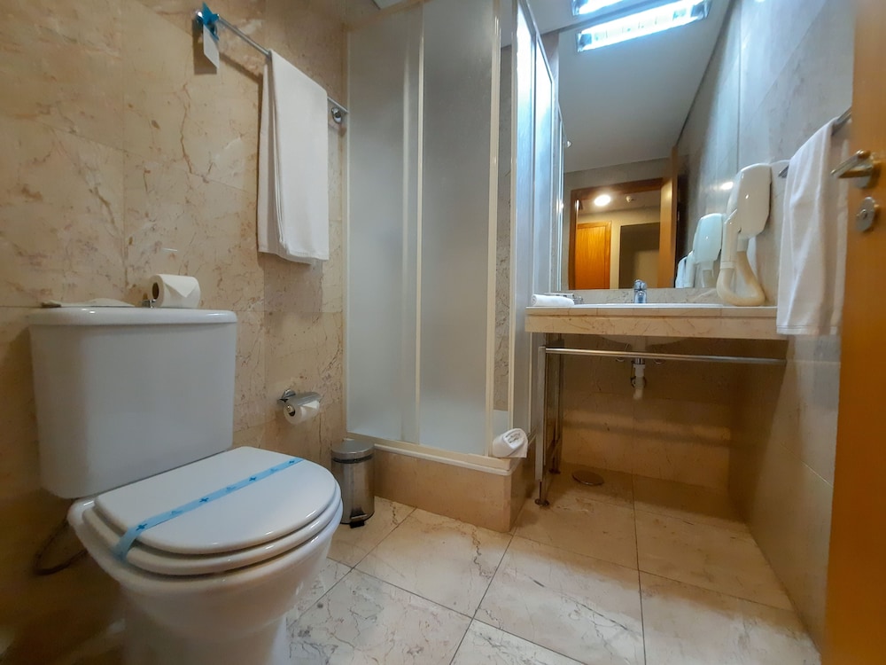 Suite - Photo 4