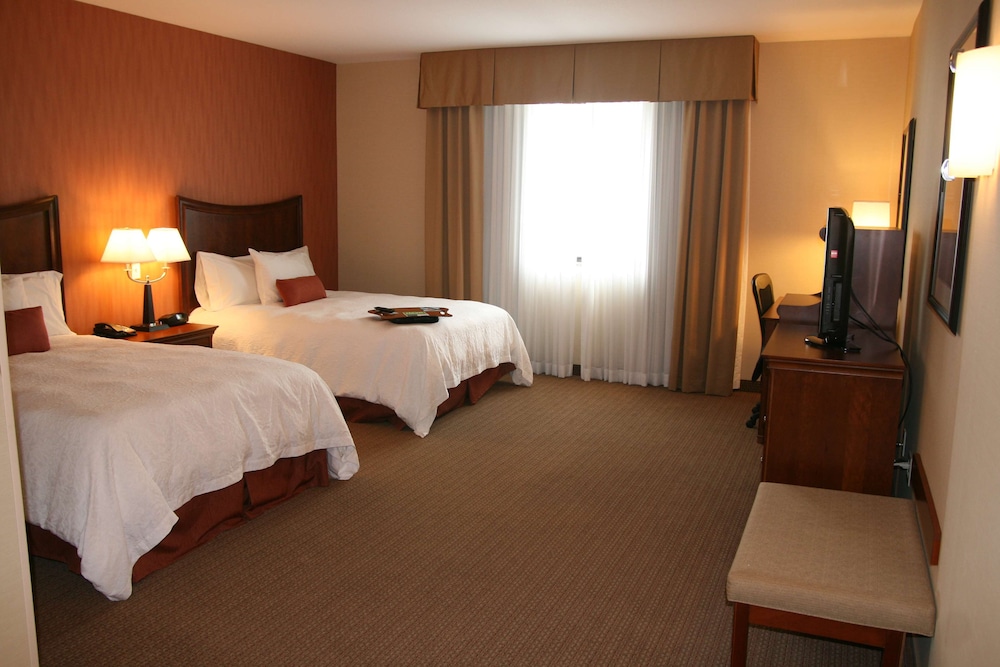Room, 2 Queen Beds, Accessible, Non Smoking - Photo 2