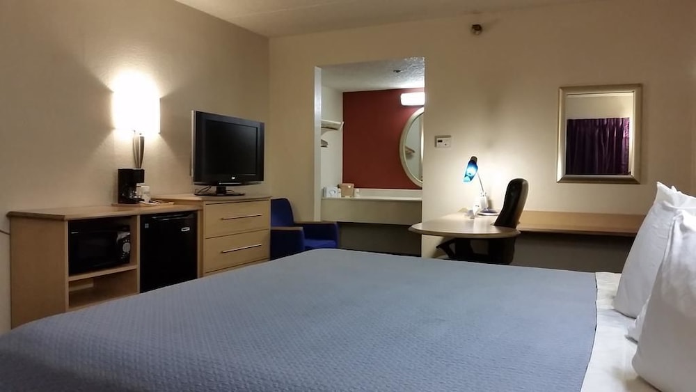 Business Room, 1 King Bed photo 3