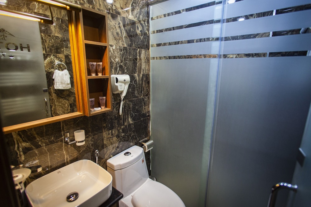 Twin Room - Photo 3