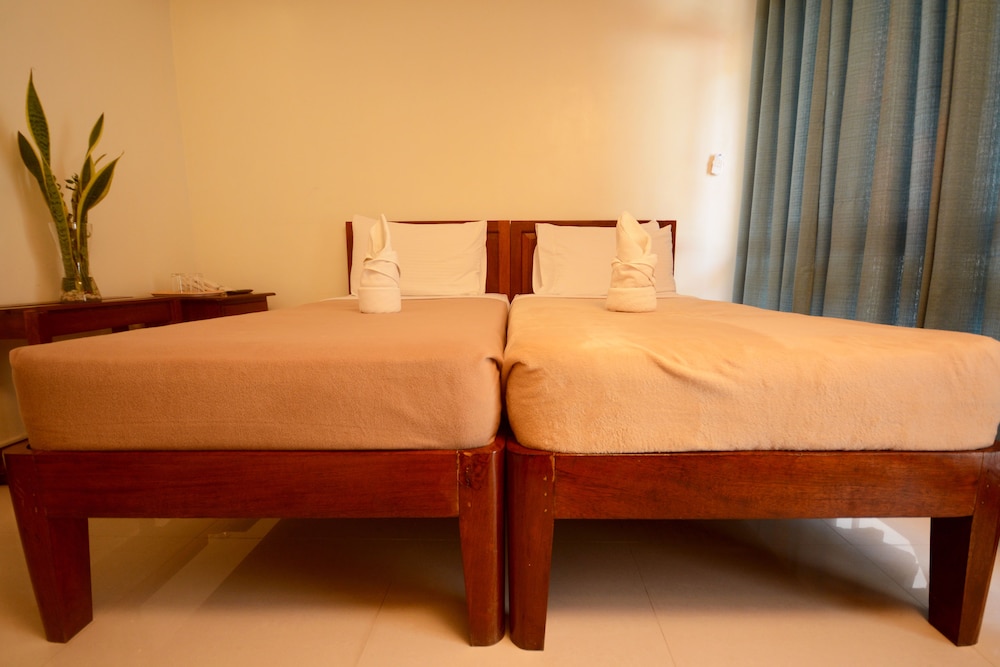 Deluxe Room, 2 Twin Beds - Photo 6