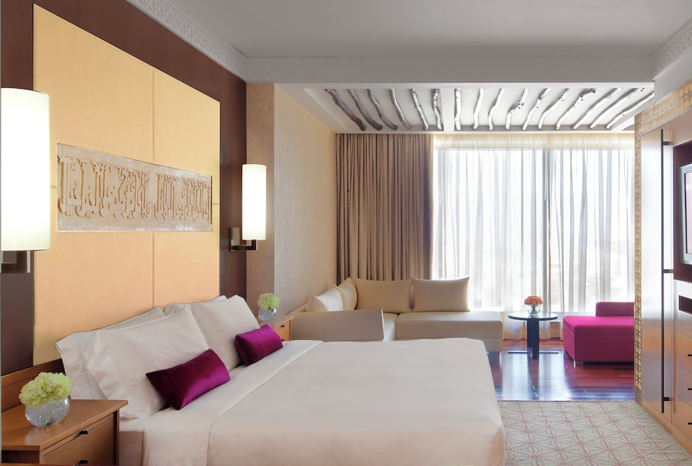 Suite (Diplomatic)