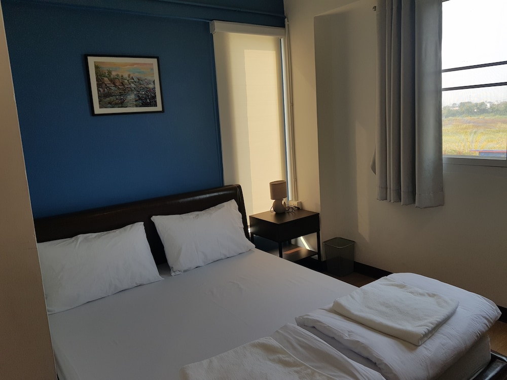 Private Double Room with Private Bathroom photo 2