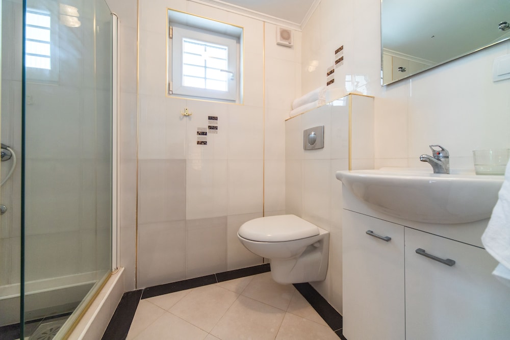Basic Double Room, Mountain View photo 3