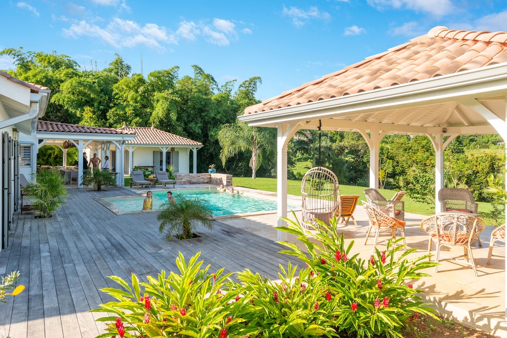 Luxury Villa photo 3