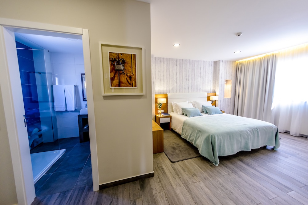 Superior Double or Twin Room (7) photo 2