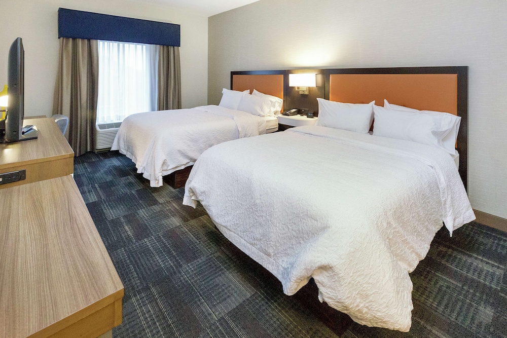 Room, 2 Queen Beds, Non Smoking, Refrigerator & Microwave photo 1