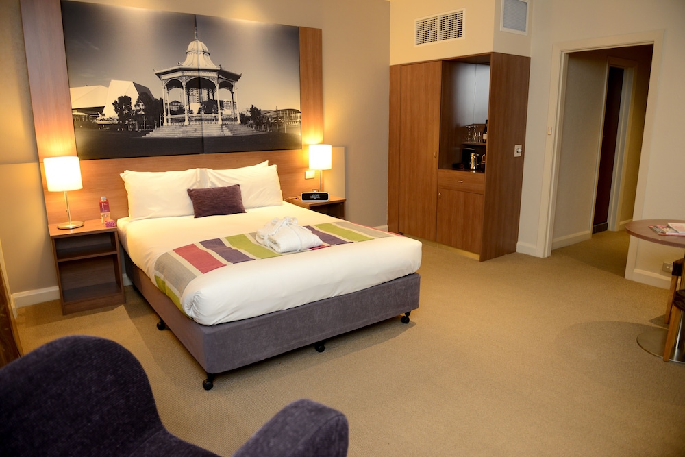 Executive Room, 1 Queen Bed - Photo 3