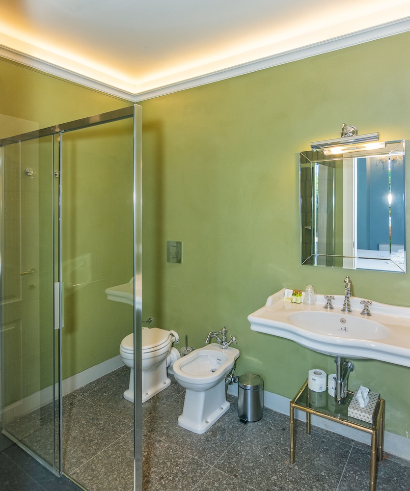 Executive Room - Photo 4