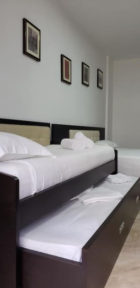 Quadruple Room, Mountain View