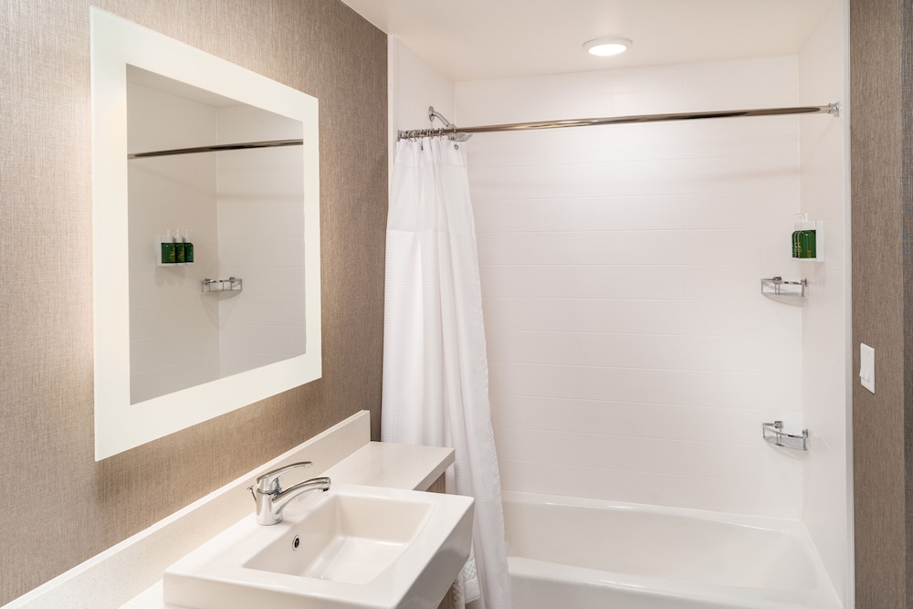 Suite, Multiple Beds - Photo 4