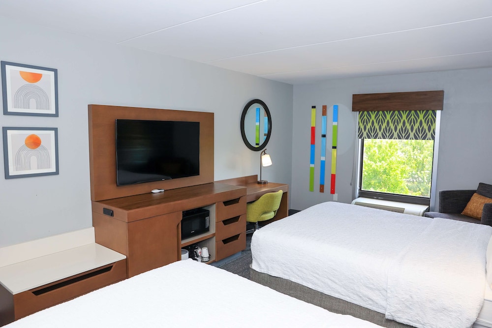 Room, 2 Queen Beds, Accessible, Non Smoking - Photo 4