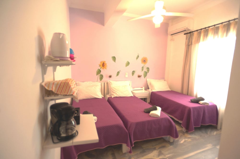 Economy Triple Room