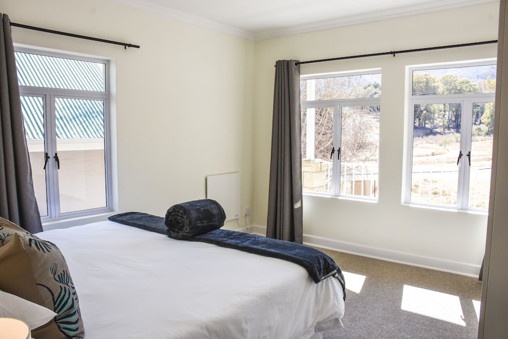 Luxury House photo 3