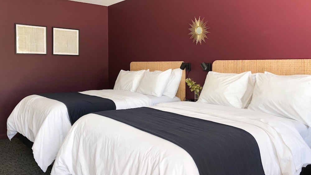 Standard Room, 2 Queen Beds, Non Smoking