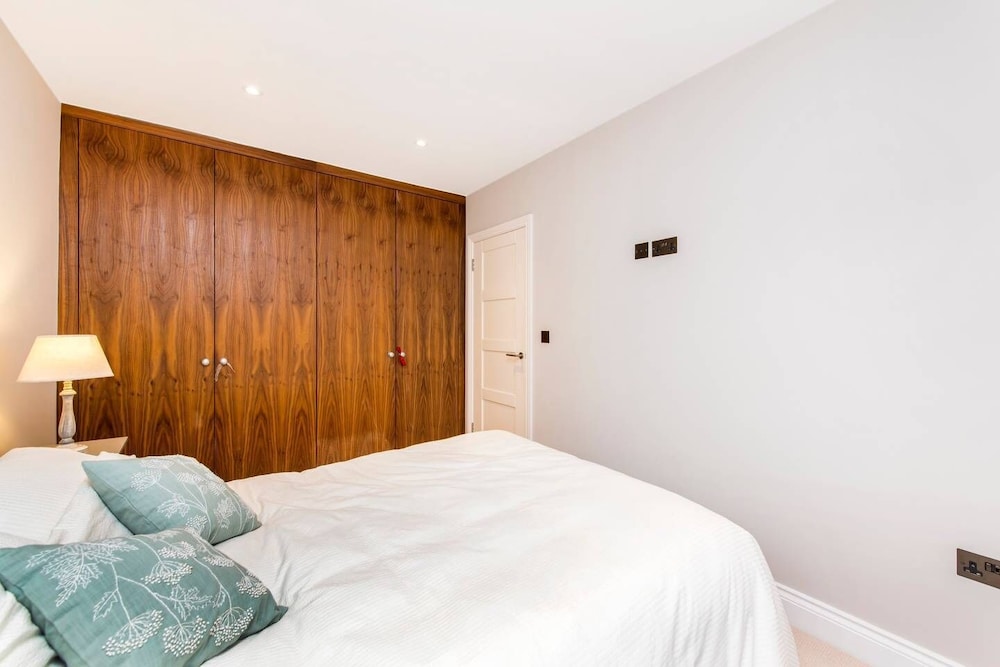 Apartment (2 Bedrooms)