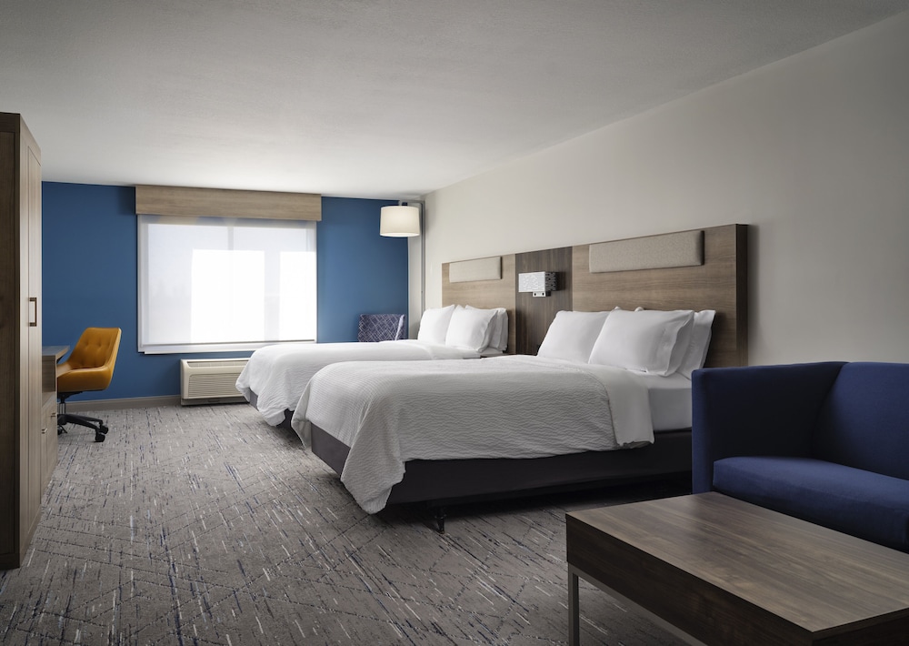 Suite, 2 Queen Beds, Accessible Bathtub (Mobility) - Photo 7