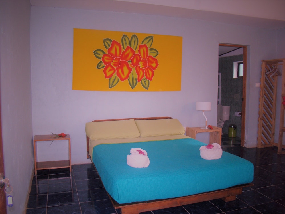 Basic Double Room, Private Bathroom photo 2