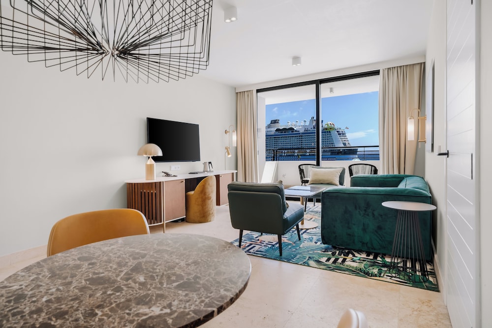 Suite, 1 King Bed