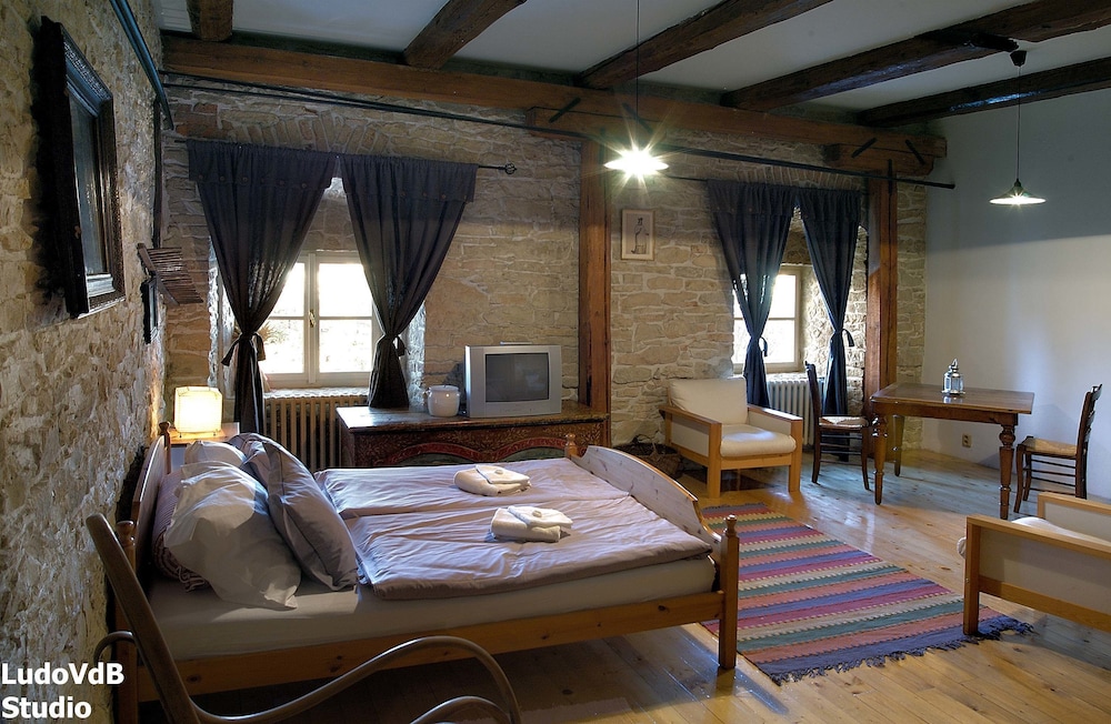 Family Quadruple Room, Multiple Beds, Garden View photo 3