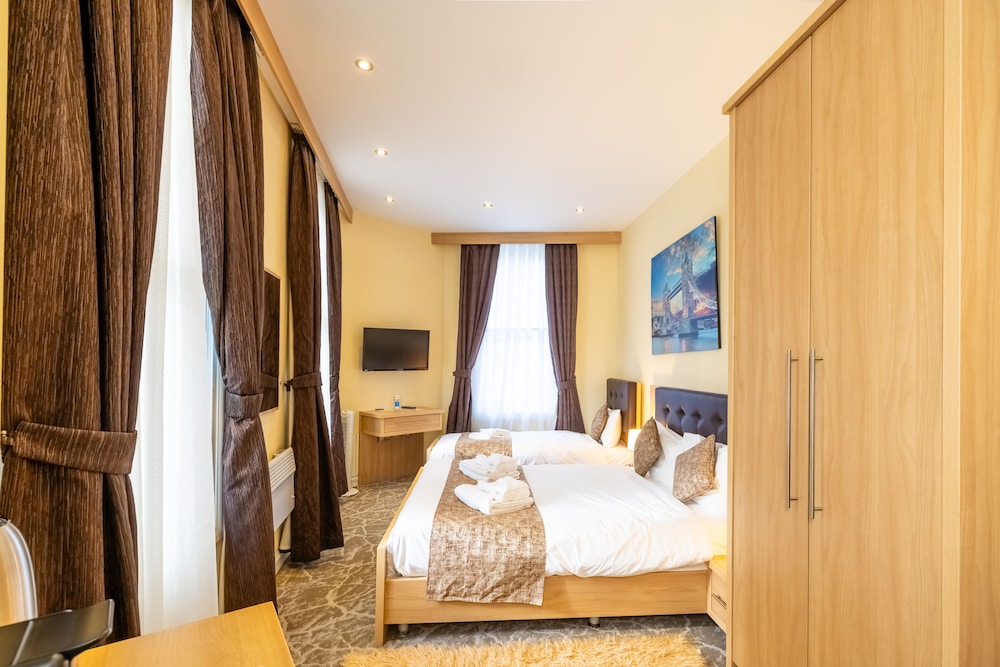 Deluxe Triple Room photo 3