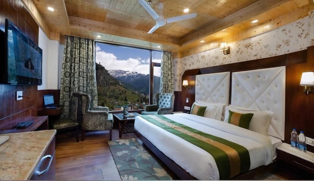 Deluxe Room - Photo 1