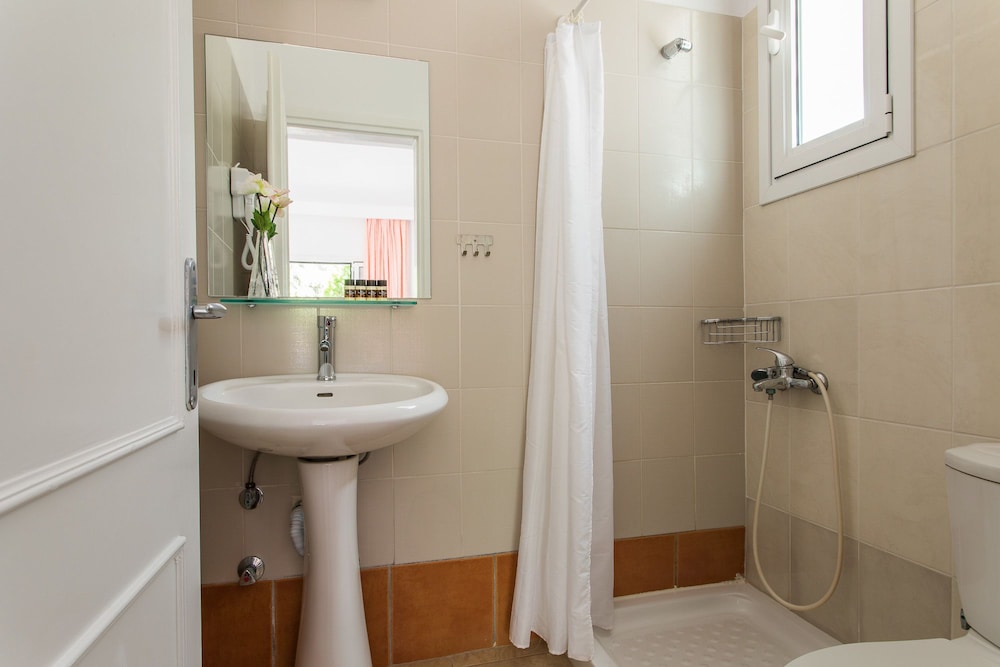 Standard Single Room photo 3
